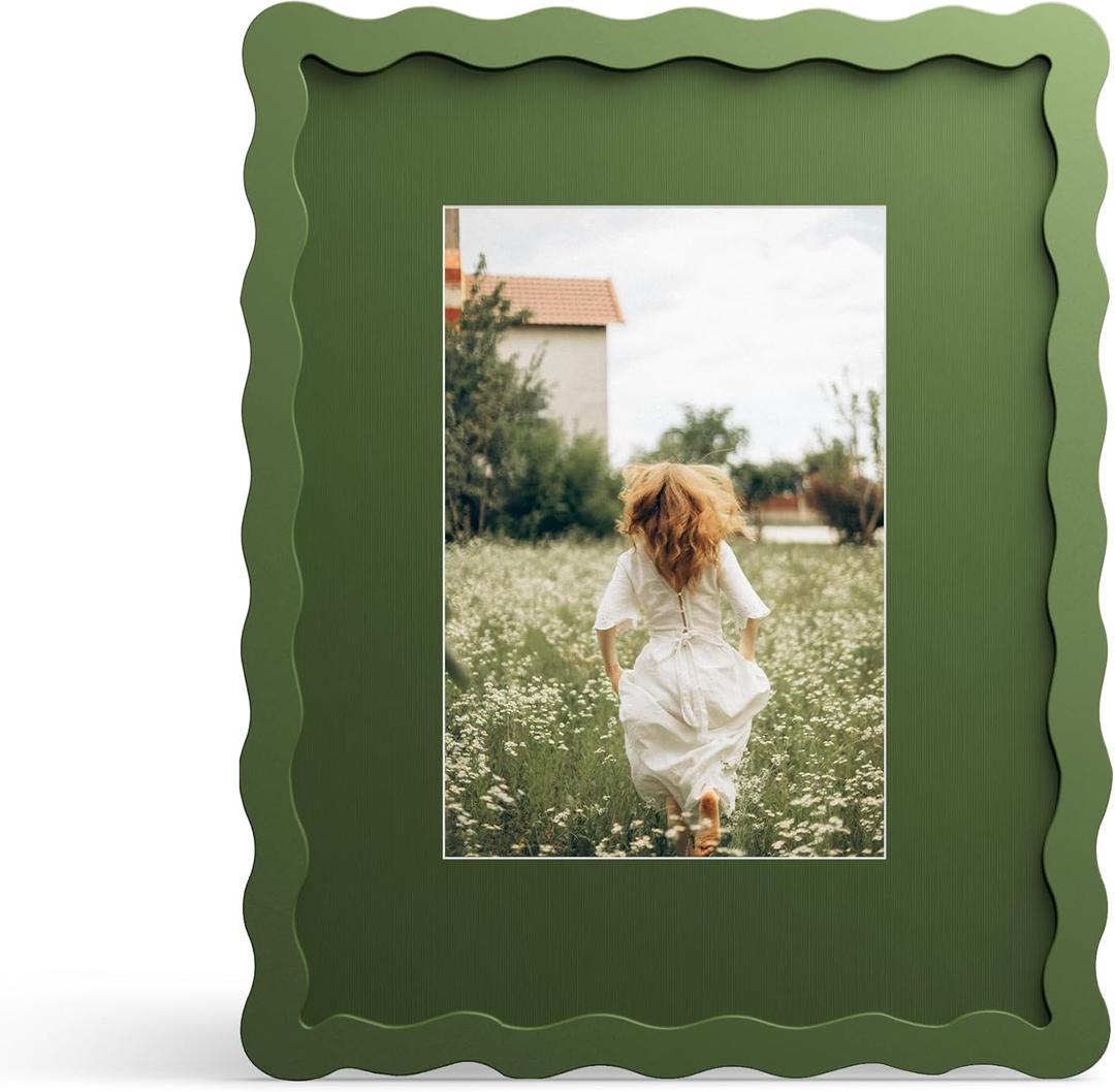 8x10 Picture Frame with Mat for 5x7, Wavy Edge Wooden Real Glass Photo Frame for Tabletop and Wall Hanging, Green, 1 Pack