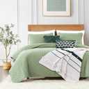 ROARINGWILD Sage Green Queen Size Quilt Bedding Set, Lightweight Soft Bedspread, Farmhouse Rustic Country Coverlet, Thin Cloud Comforter for Spring Summer, 2 Pillow Shams, 90x90 inches