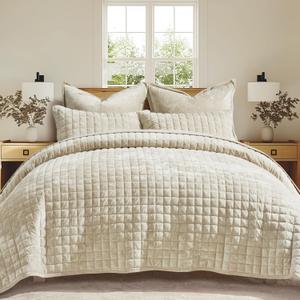 RECYCO Luxury Velvet Quilt Set, California King 118'' x 106'' Oversized Bedspread, Ultra Soft Velvet Comforter, Lightweight Box Stitch Bedding Sets for All Season, with 2 Shams, Beige