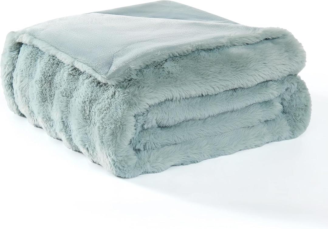 Modern Threads Water-Resistant Faux Rabbit Fur Pet Blanket for Dogs & Cats  Ultra-Soft Couch, Bed & Crate Protector, 30x40 Light Blue