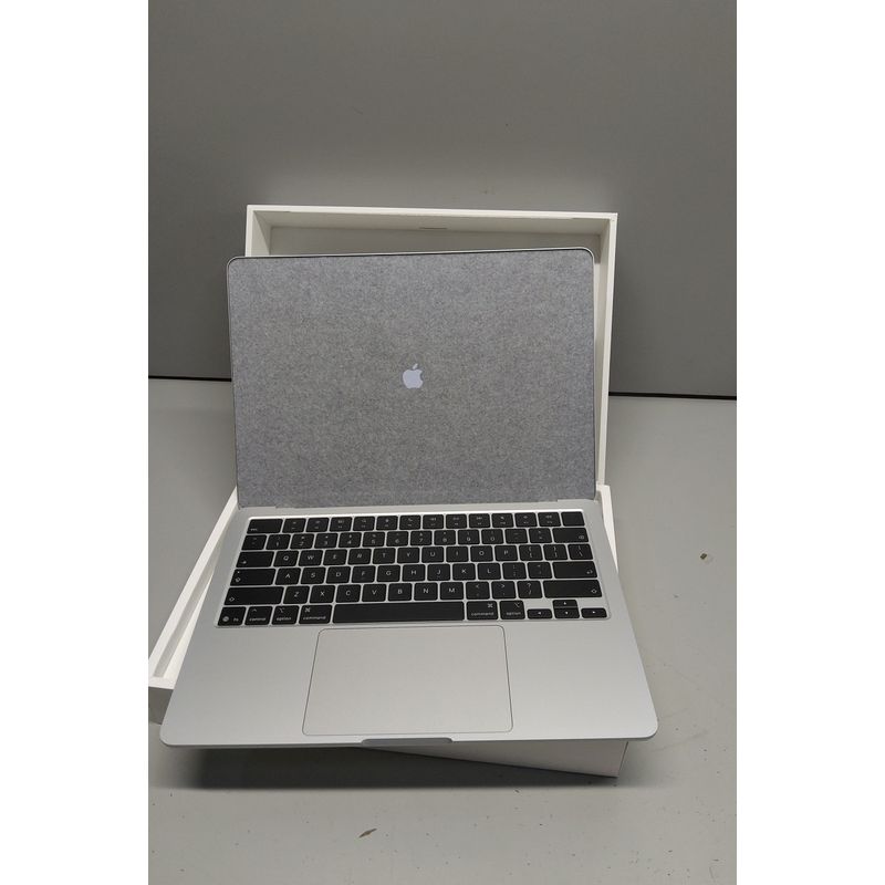 Apple 2026 MacBook Air 13-inch Laptop with M5 chip: Built for AI