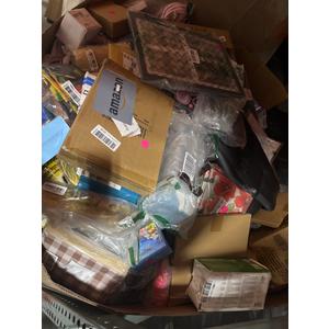 Pallet of Appears New Small Items