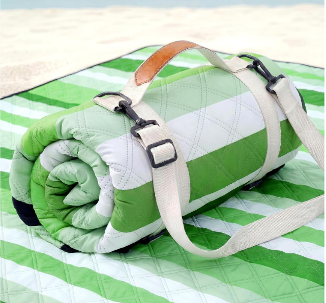 Genovega Waterproof Beach Blanket Picnic Outdoor Mat Rug Parents Papa Stepdad Pappy Poppy Pawpaw Grandpa Who Want Nothing Everything in Law Daughter Son Dad Happy Birthday Ideal, Green 