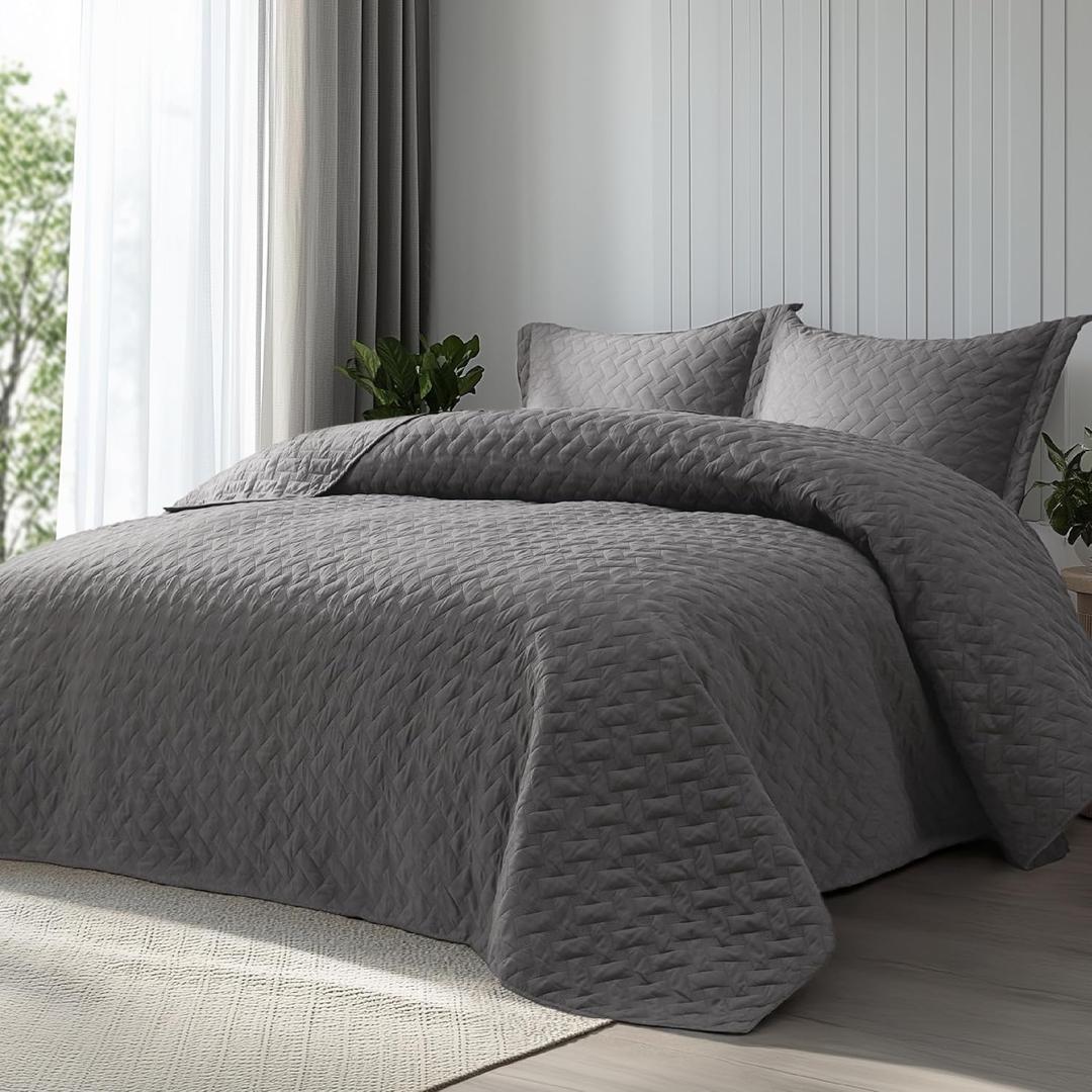 Bedsure Quilts Twin Size - Lightweight Bedspreads Twin Size with Basket Weave Pattern, Soft Quilt Bedding Set, Grey Comforter Set Coverlet for All Seasons with 1 Pillow Sham (68" x 86"), Twin / Twin XL