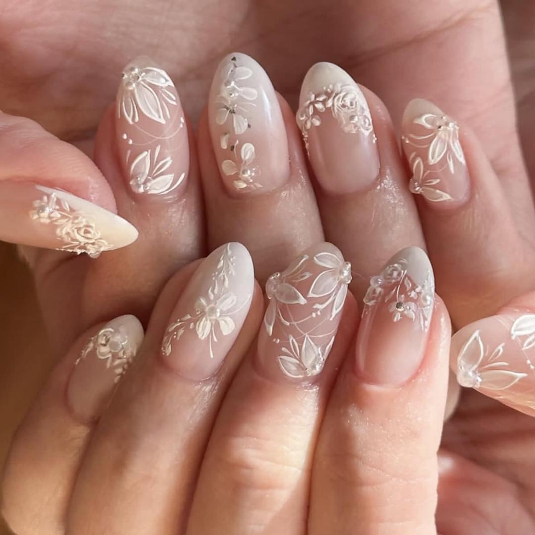 Flower Press on Nails Medium Almond Fake Nails Bridal Nails Press ons with White Floral,French Design,Full Cover Stick on Nails for Women Manicure,Reusable | Artificial | Easy Apply | 24Pcs