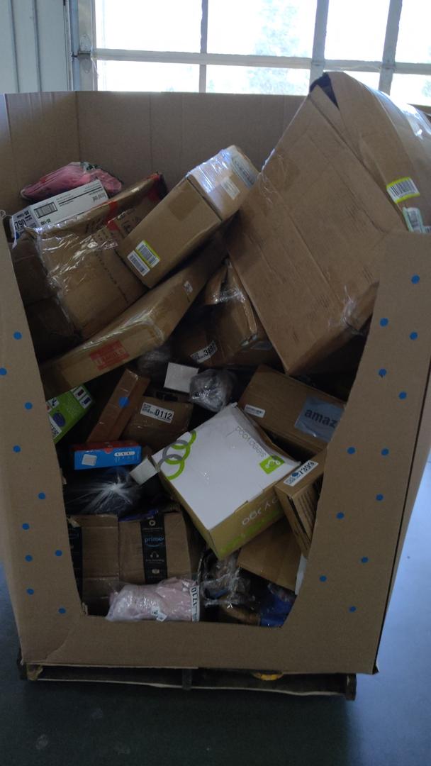 Pallet of Salvage Items
