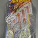 Hot Wheels Track Creator 2-Car Deluxe Pack with 2 1:64 Scale Die-Cast Toy Vehicles, 25 Feet of Different Length Speed Snap Track & Connectors  