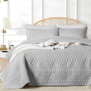 akkialla King/Cal King Size Quilt Bedding Set,Light Grey Lightweight Microfiber Soft Bedspread,Modern Style Geometric Pattern Coverlet Set for All Seasons,3 Piece(1 Quilt,2 Pillow Shams)