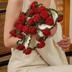 Crochet Rose Flower Bouquet Blanket, Finished Product Handmade Crocheted 3D Red Rose Bouquet Sofa for Friends, Family and Loved Ones(39.4in(24 Flowers))
