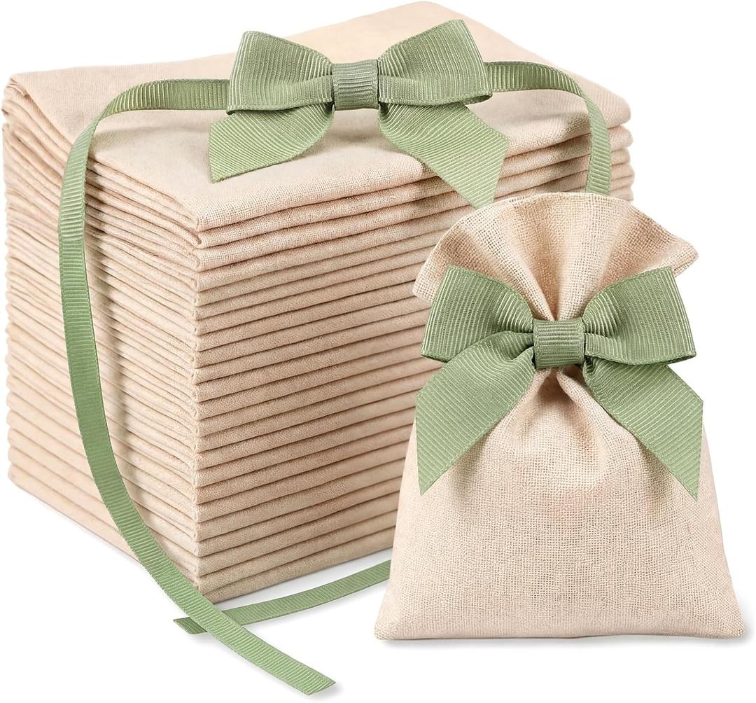 Windyun 30 Pcs Small Burlap Gift Bags with Sage Green Bow, 6x4 Inch Rustic Boho Drawstring Favor Pouches, Reusable Linen Gift Bags for Wedding Bridal Shower Baby Shower Birthday Party Favors