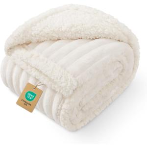 Luciphia Waterproof Dog Blanket for Small Puppy Ultra-Soft Calming Cut Pile Flannel Throw Durable & Warm Furniture Protection for Couch Car Pet Cat Blanket Machine Washable Soft White,S(40''x28'')