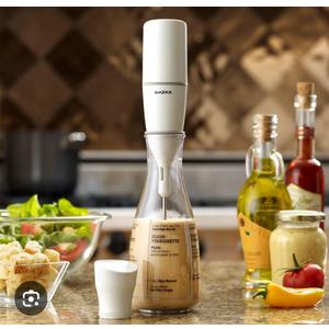 Salad Dressing Mixer with Carafe