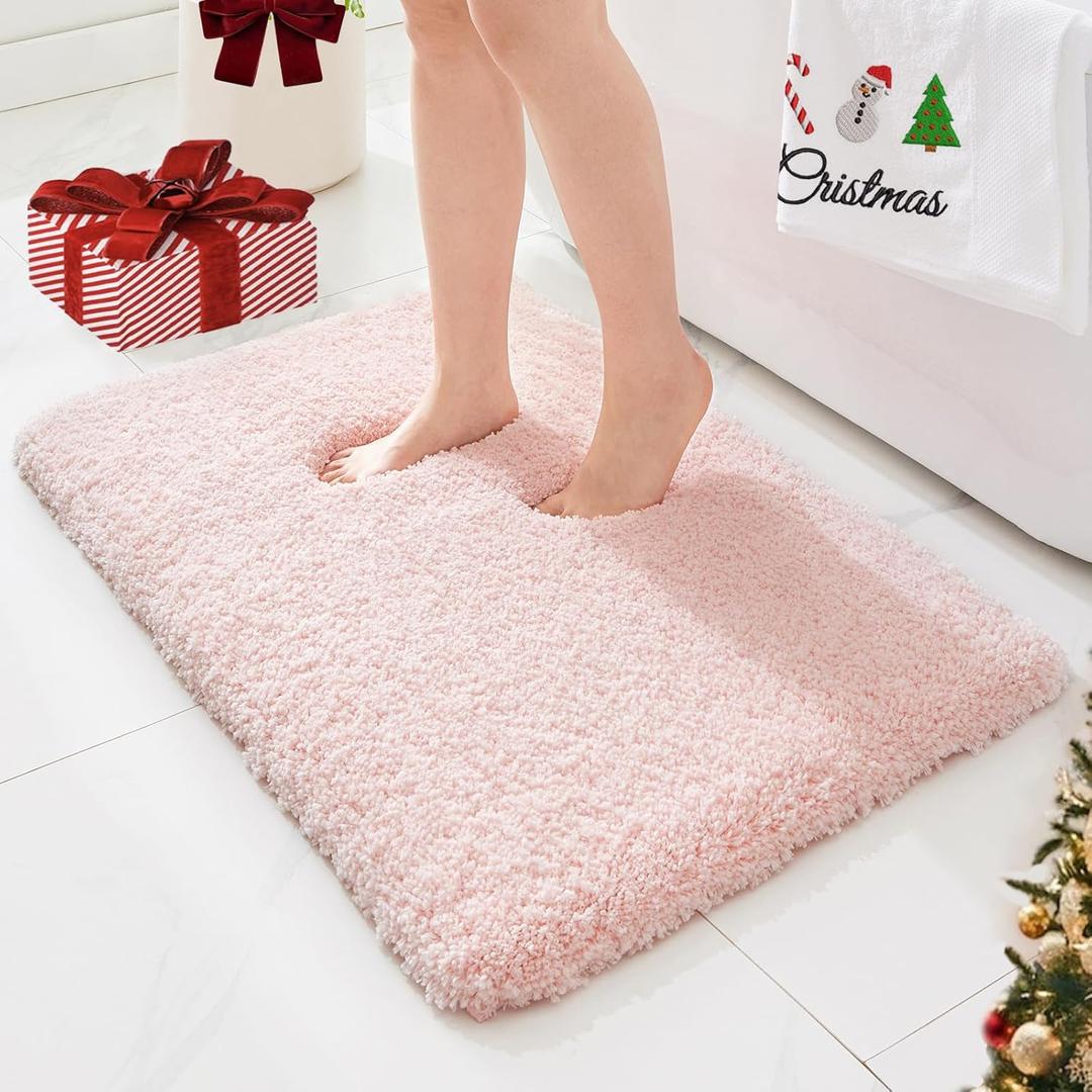 ILANGO Pink Christmas Bathroom Rugs 24"x17" Non Slip & Super Absorbent Extra Thick Soft, Washable Bath Mat for Floor, Non Shedding Microfiber Plush Holiday Bath Rug with Rubber for Shower Sink