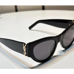 Cat Eye Sunglasses for Women, Black Frame with Gold Accent, Retro Style Novelty Eyewear