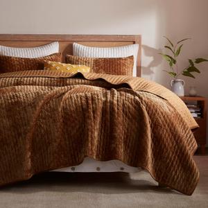 LEAONME Velvet Quilt King Size 98''x106'', Lightweight Caramel Velvet Comforter Set with 2 Matching Shams, Soft Cross Stitch Bedspread Coverlet Bedding Set for All Season