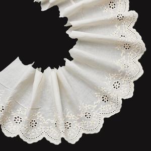 MAYJOYDIY 5 Yards Beige Cotton Eyelet Lace Trim 6inch Vintage Flower Embroidery Lace Ribbon Trim for Dresses Clothes Bag Home DIY Decor