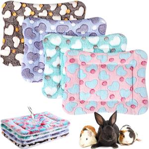 Haull 4 Pcs Waterproof Guinea Pig Bedding Winter Guinea Pig Plush Cage Liners Soft Dog Cat Bed Mat Reversible Cozy Animal Pee Pad Hamster Bed Mat Washable for Bunny (Heart,13 x 10 Inch)