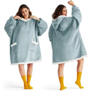 Bedsure Blanket Hoodie, Wearable Blanket Hoodie as Gifts for Mom, Birthday Gifts for Women Kids Teens Sherpa Sweatshirt, Light Green, Standard