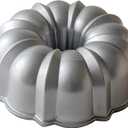 Nordic Ware Original Bundt, 12-Cup, Silver