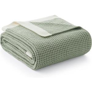 Amlie Home Chenille Throw Blanket, Soft Cozy Waffle Throw for Couch & Sofa, Warm Yet Lightweight, Breathable All-Season Throws for Women Men, Housewarming, Birthdays, 50"x60", Green