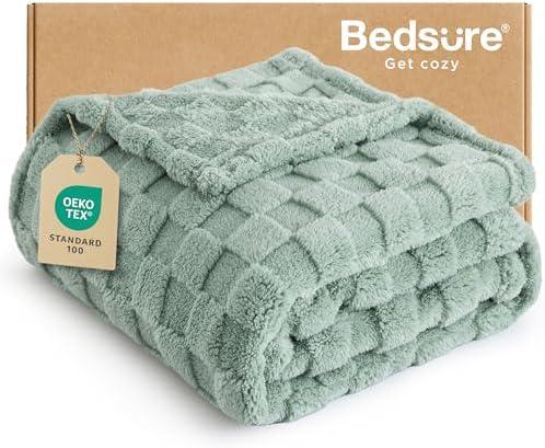 Bedsure Sage Green Throw Blanket for Couch - Checkered Fleece Blankets Gifts for Women Men Girls, Cute Soft Cozy Throw for Bedroom Home Decor Gifts, 50x60 Inches