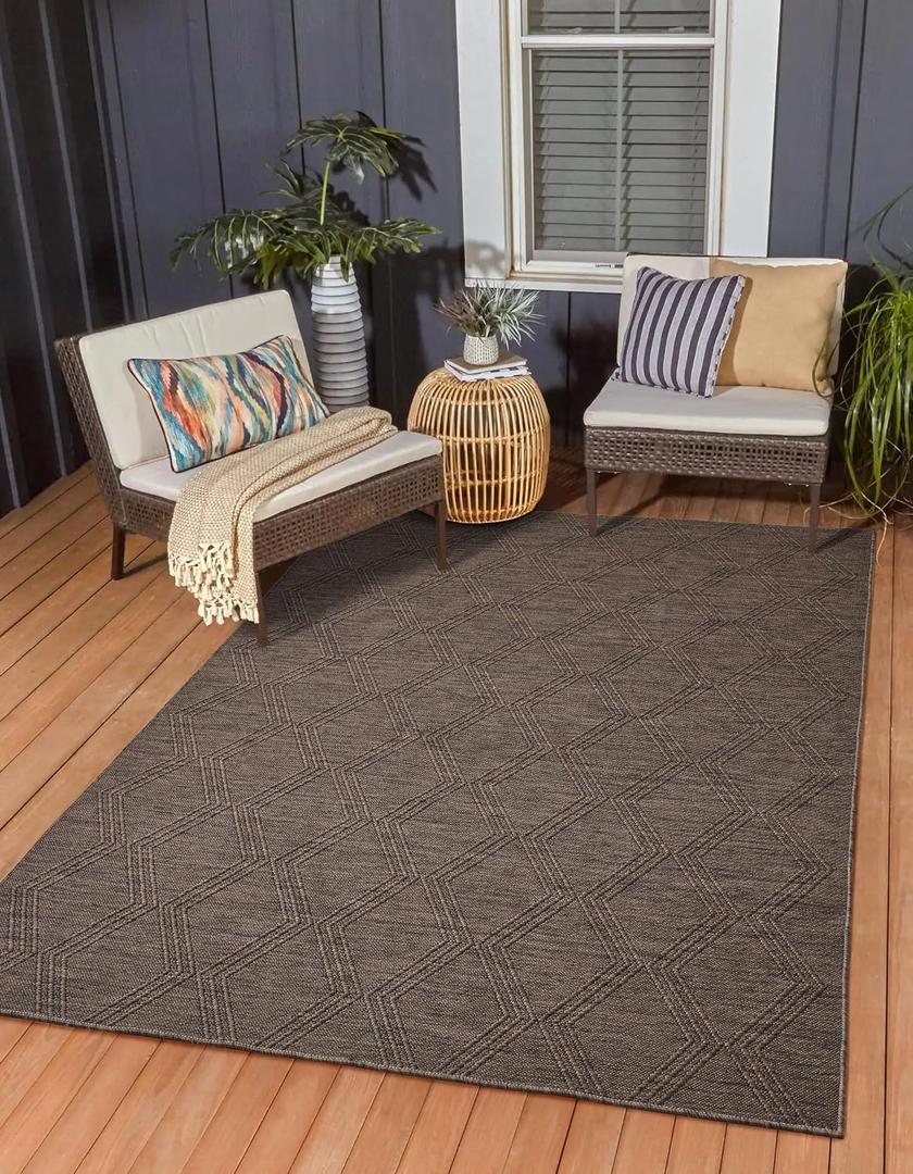 Darla Textured Foldable Indoor Outdoor Rug, 8x10, Weather Resistant, Easy Clean, UV Resistant, Lightweight Contemporary Geometric Patio Carpet for Porch, Deck, Living Room (8'x10', Brown)