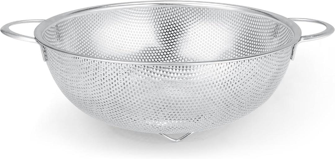 Colander Stainless Steel 3-Quart, Metal Strainer with Base, Strainer for Kitchen Food, Dishwasher Safe (Silver)
