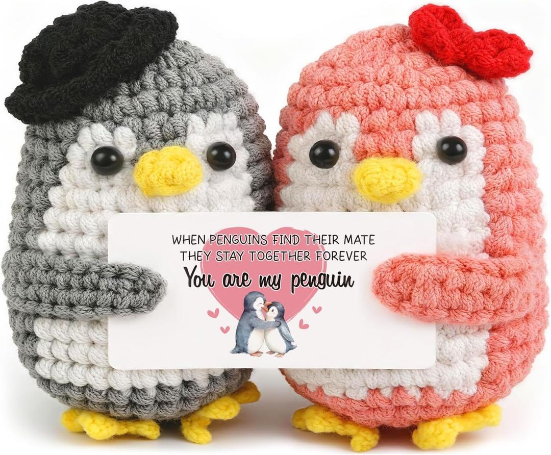 WenmthG Penguin Couple Crochet Gift – Handmade Knitted Penguin Lovers – Engagement Wedding for Couples, Husband Wife, Boyfriend Girlfriend
