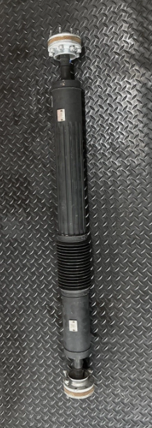 Drive Shaft For 2021 2022 Jeep Wrangler JL Unlimited Rubicon 392 6.4L V8 Drive Shaft For 2021 2022 Jeep Wrangler JL Unlimited Rubicon 392 6.4L V8