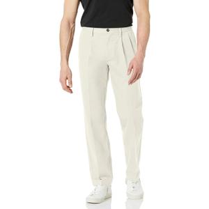 Amazon Essentials Men's Classic-Fit Wrinkle-Resistant Pleated Chino Pant (38W X 29L)