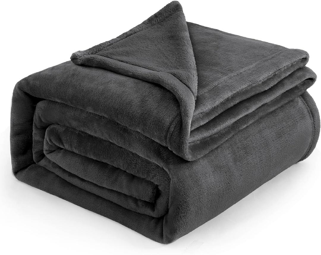 Bedsure GentleSoft Fleece Blankets King Size Dark Grey - Bed Blanket Soft Lightweight Plush Cozy Fuzzy Luxury Microfiber, 108x90 inches (Charcoal)