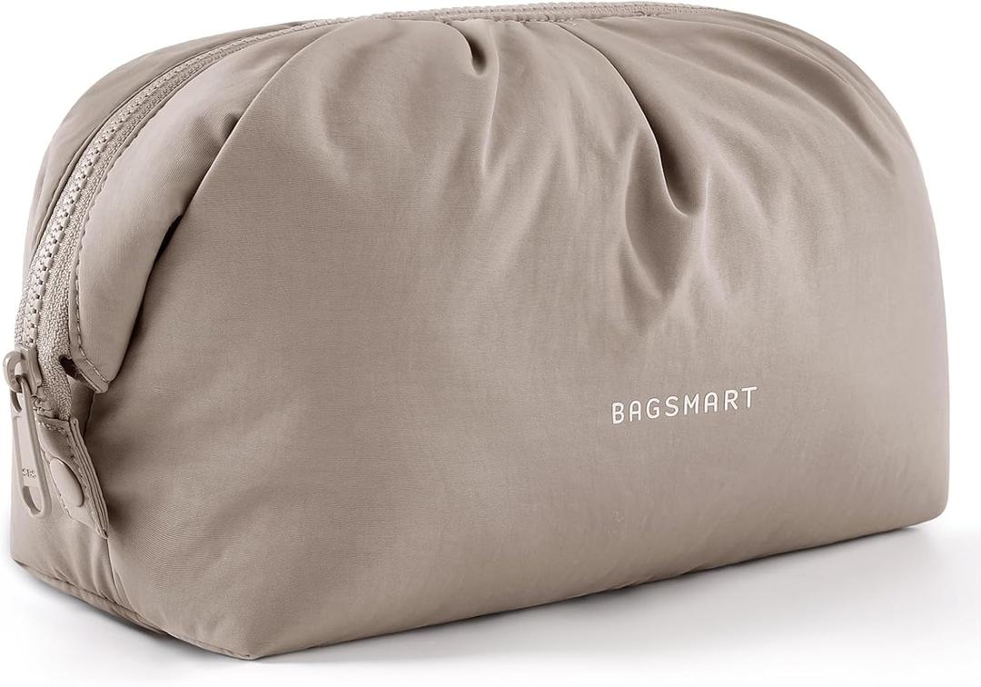 BAGSMART Makeup Bag Travel Makeup Bag, Cute Make Up Bag, Large Capacity Cosmetic Bags for Women, Wide-open Makeup Pouch Travel Essentials Toiletries Accessories Brushes (Camel)