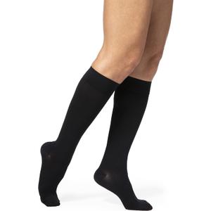 DYNAVEN by Sigvaris Women's Compression Calf-High Socks 20-30mmHg Weight - Closed Toe Design for Everyday Support - Medium Long - Black