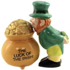 Pacific Giftware Luck of The Irish Pot of Gold Magnetic Salt & Pepper Shakers