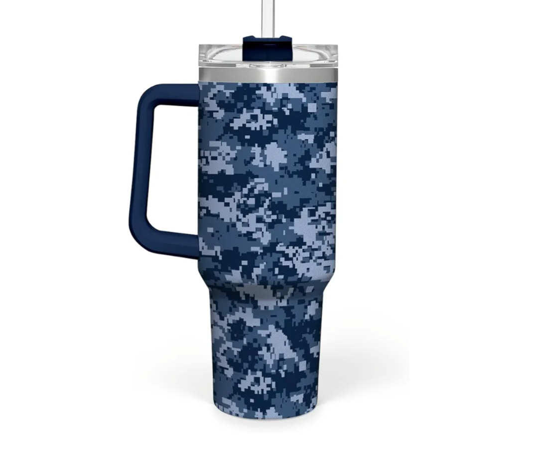 Camouflage Tumbler 40oz Stainless Steel Insulated with Lid & Straw, Camo Travel Mug Cup Gifts for Men Dad Husband Brother Grandpa Veteran Hunting Lover on Christmas Birthday Valentine Fathers Day