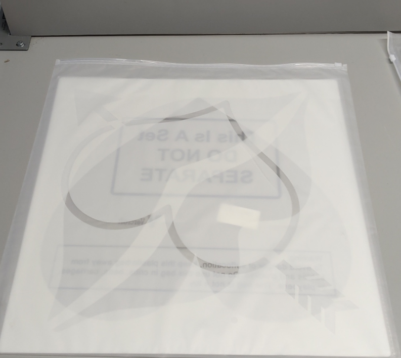 3 Pcs 18 x 18'' Valentines Large Heart Stencil for Painting on Wall Wood Stone Reusable Lips Heart Templates Love Stencils for Fabric Walls Paper Valentines Day Drawing Spraying Crafts