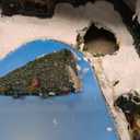 Christmas Village House Figurines Christmas Decor Estatua de la cabaa del Pueblo navideo Home Decoration Snow Globe Display Skating Pond Animated Christmas Theme Park with 8 Music L
