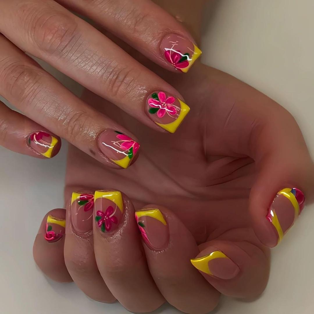 Square Press on Nails Short French Tip Fake Nails with Flower Designs False Nails Glossy Full Cover Acrylic Nail Press on Glue on Nail for Women 24Pcs