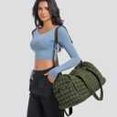 Quilted Travel Duffle Bag for Women Medium Weekender Bag Puffer Overnight Bag Large Soft Puffy Duffel Bag Carry-On Gym Bag Lightweight Personal Item Travel Bag for Trips Business Sport Airplane