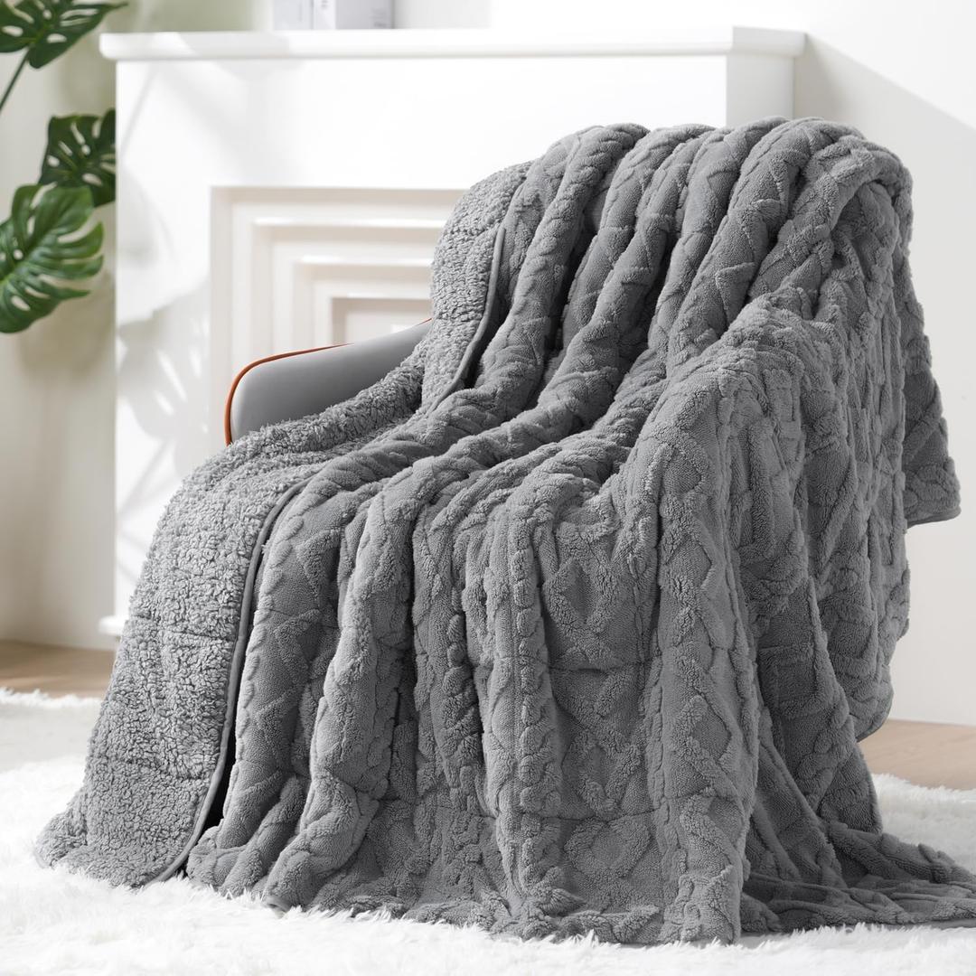 Super Fuzzy Soft Sherpa Fleece Weighted Blanket, 15 lbs Dual Sided Fluffy Heavy Weighted Blankets for Adults - No Bunching with Double Layers of Soft Inner Lining (60"x 80", 15 Pounds) (Grey)
