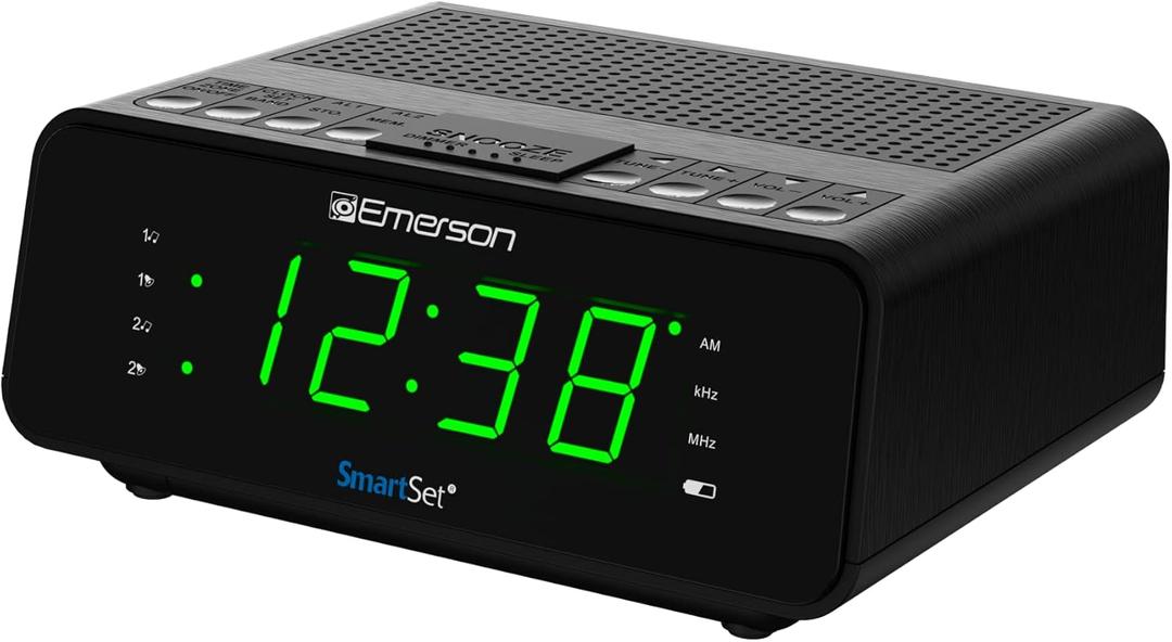 Emerson SmartSet Dual Alarm Clock Radio with AM/FM Radio, Dimmer, Sleep Timer and .9" LED Display, CKS1900 (Black)