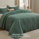 Bedsure Quilts Queen Size - Dark Green Bedspread Queen Size & Lightweight Comforter, Modern Coverlet with Clover Pattern, Ultra Soft All-Season Bedding, 90 x 96 Inches | Stitch-Free Quilting, Ultra Soft, Lightweight, Machine Washable, Pet-Friendly