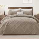 Exclusivo Mezcla King Size Quilt Set with Modern Striped Pattern, 3 Pieces Summer Lightweight Taupe Quilts Bedding Set, Soft Bedspreads Coverlets for All Seasons (King (104"x96"))