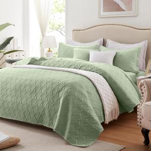 LEAONME Quilt Set King Size 3 Pieces, Lightweight Sage Green Bedspread-98''x106'', Soft Microfiber Summer Quilt, Luxurious Warm Coverlet Sets for All Seasons (Includes 1 Quilt, 2 Shams)