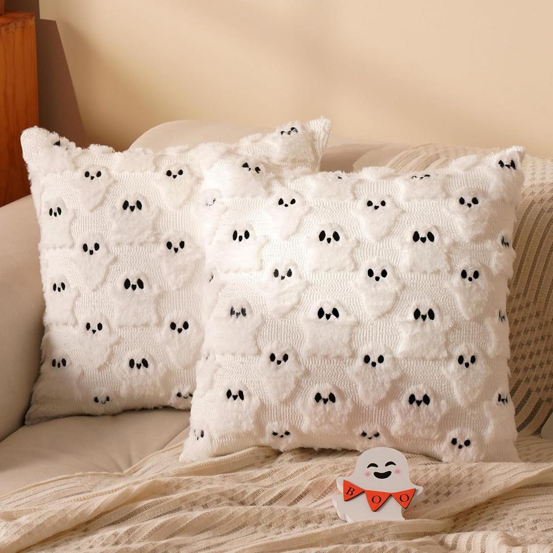 Halloween Pillow Covers 18x18 inch Set of 2 White Cute Ghost Throw Pillows Soft Plush Faux Fur Farmhouse Couch Cushion Case for Sofa Bedroom Chair Fall Holiday Halloween Home Decor