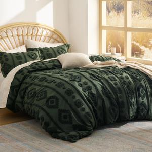 Bedsure Queen Size Comforter Set - Dark Green Tufted Boho Bed Set, Farmhouse Shabby Chic Embroidery Bedding for All Seasons, 3 Pieces, 1 Soft Jacquard Queen Comforter and 2 Pillow Shams