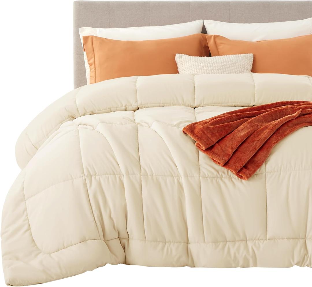 Bedsure Comforter Duvet Insert - Quilted Comforters King Size, All Season Duvet, GentleSoft Down Alternative Bedding, with 8 Tabs, Gifts for Women/Men, Cream, King 90 x 102 Inches
