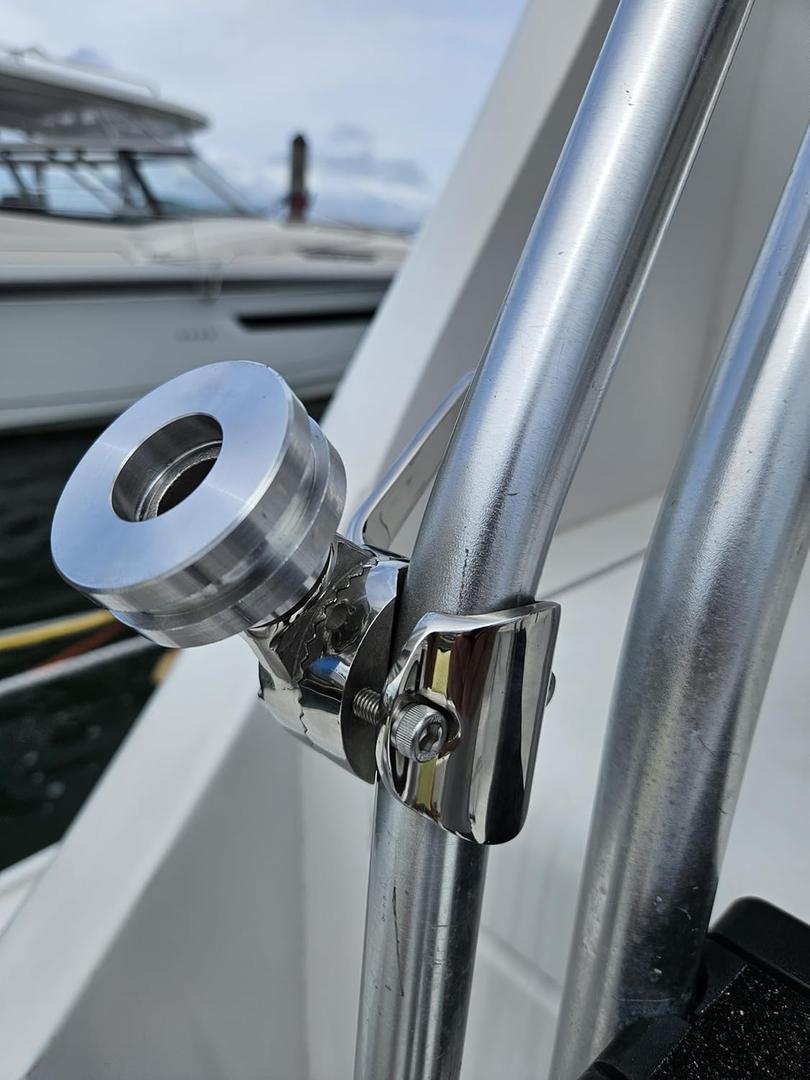 LocMarine Marine-Grade Adjustable Rail Mount for Starlink Mini Flat Dish Base for Boats, Yachts, Sailboats & Trawlers (LM-SMINI-RL)