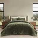 EVERGRACE Velvet Quilt Set Queen Size, Luxurious Soft Striped Channel Bedding Set, Lightweight Velvet Comforter for All Season, Quilted Bedspread Coverlet with 2 Matching Shams, Olive Green