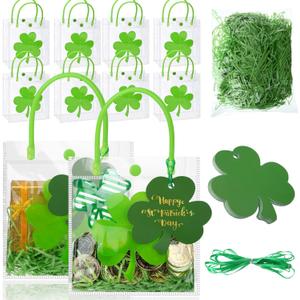 Bulyoou 50 Pcs St. Patrick's Day Clear Gift Bag with Raffia Lucky Clover Tag PVC Plastic Shamrock Party Favors Goodie Bag with Handle Clover Irish Gift Wrap Set for Party Supplies